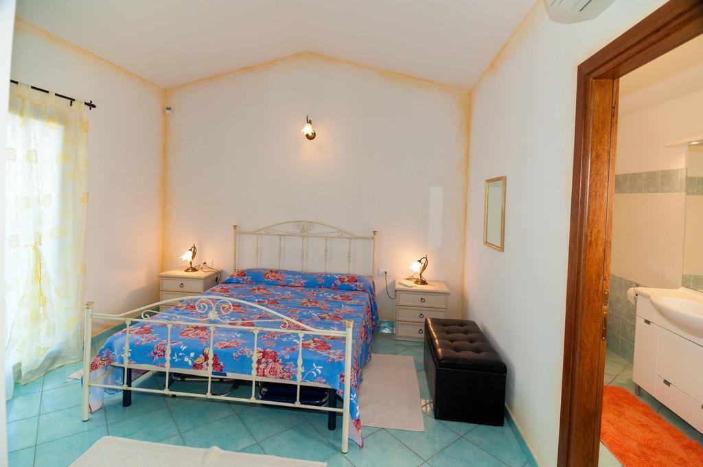 I Villini Di Baia Sant'Anna Apartment Budoni Ngoại thất bức ảnh